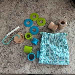 Lovevery | Threadable Wooden Bead Kit